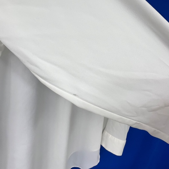 🔥2/$10 |•APT. 9•| Semi Sheer White Button Down Top Size XL - Picture 5 of 6
